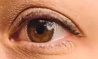 چه بخوریم که به آب مروارید مبتلا نشویم؟