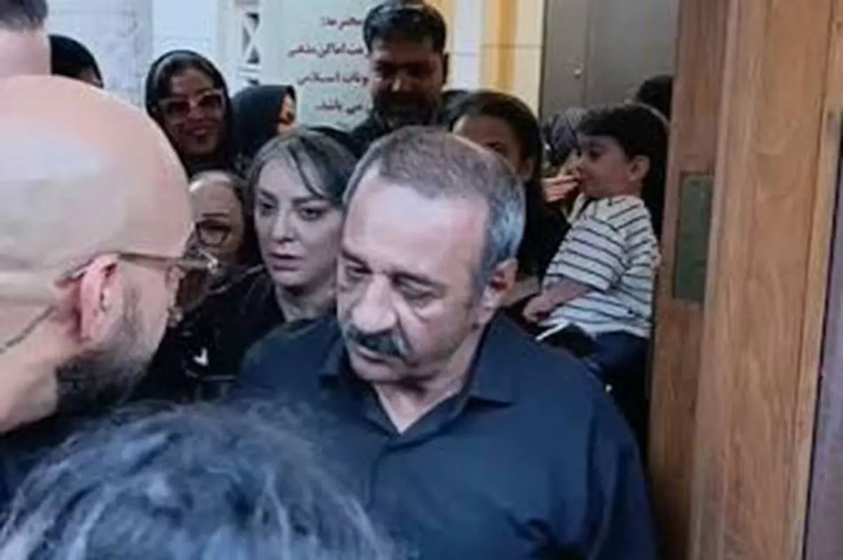 لحظه عصبانیت علی اوسیوند از سلفی‌بگیران در مراسم عبدی