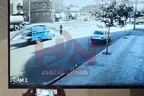 لحظه دلخراش مرگ دختر جوان بر اثر برخورد با نیسان
