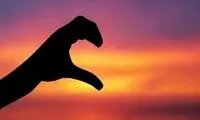 سال‌هاست منتظرم پسر یکی از اقوام به خواستگاری‌ام بیاید