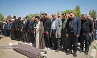 غیبت احمدی‌نژاد در مراسم تشییع پیکر معاونش