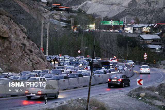 گیر کردن مسافران نوروزی رشت در ترافیک 14 کیلومتری 