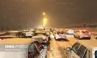 تصاویری از ترافیک شبانه در جاده برفی چالوس 