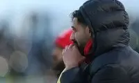 کنعانی‌زادگان، فارغ ز غوغای جهان در حال خوشگذرانی