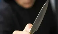 لحظاتی از حمله سارق با شمشیر به یک فروشگاه 