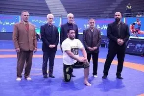 قهر معاون وزیر در یک مراسم رسمی از تلویزیون پخش شد