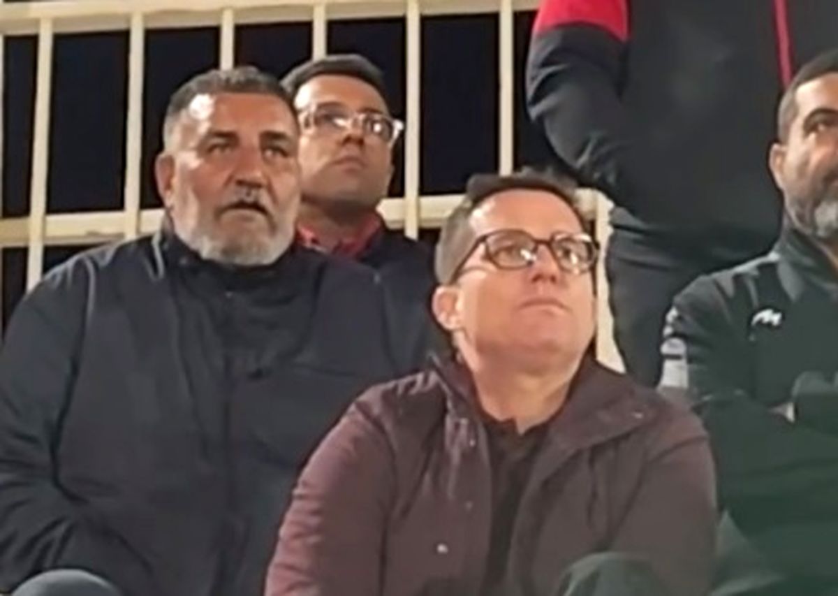 لرزش پا و استرس شدید اوسمار روی سکوها