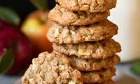 طرز تهیه کوکی سیب و دارچین با بافتی نرم و خوشمزه