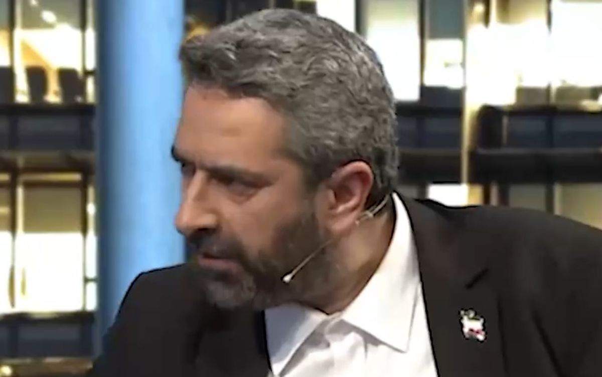 انتقاد تند معاون دفتر پزشکیان از برخورد صداوسیما با فردوسی‌پور و شجریان
