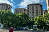 تصویری نوستالژیک از بادکنک‌فروش‌های خیابان ولیعصر