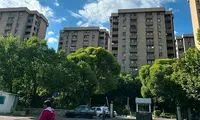 تصویری نوستالژیک از بادکنک‌فروش‌های خیابان ولیعصر