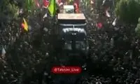 خودروی حامل پیکر رهبر شهید در میان مردم عراق