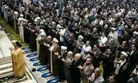 قابی خاص از یک مادر و نوزاد شیرخواره‌اش در نمازجمعه