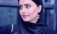 قاب سه نفره الناز شاکردوست کنار برادر و خواهرش با تم آبی