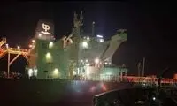 به گل نشستن یک نفتکش در کانال سوئز