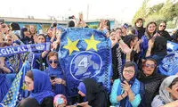 تجمع دختران آبی، پشت درهای آزادی