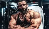 گرگ ایرانی با این عکس برای رقبا خط و نشان کشید