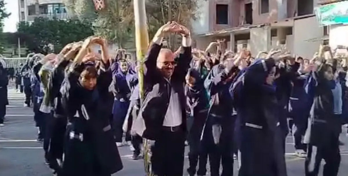 ورزش صبحگاهی مدیر آموزش و پرورش با دختران دبیرستانی