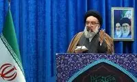 خاتمی: زنی که بی‌حجاب بیرون می‌آید مریض است!
