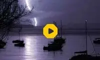 برخورد ترسناک صاعقه به یک قایق