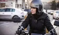 تصاویری از نیکی کریمی حین موتورسواری