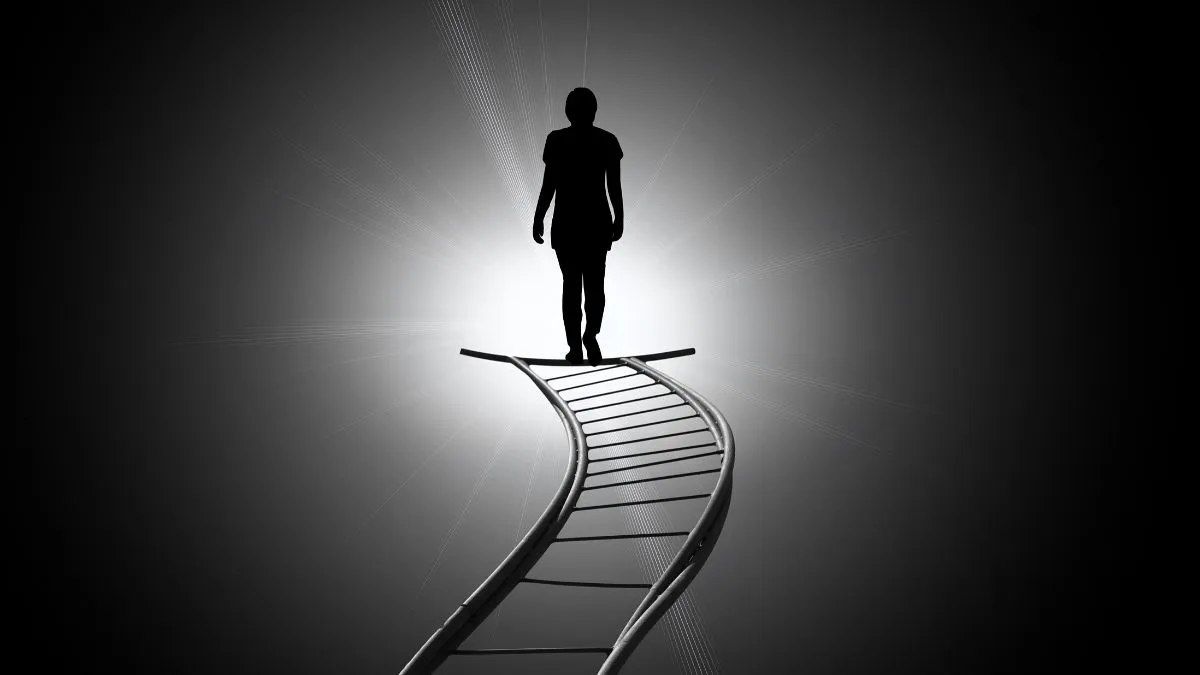 از ۷ دقیقه تا ۷ ساعت بعد از مرگ چه اتفاقی در بدن میافتد؟