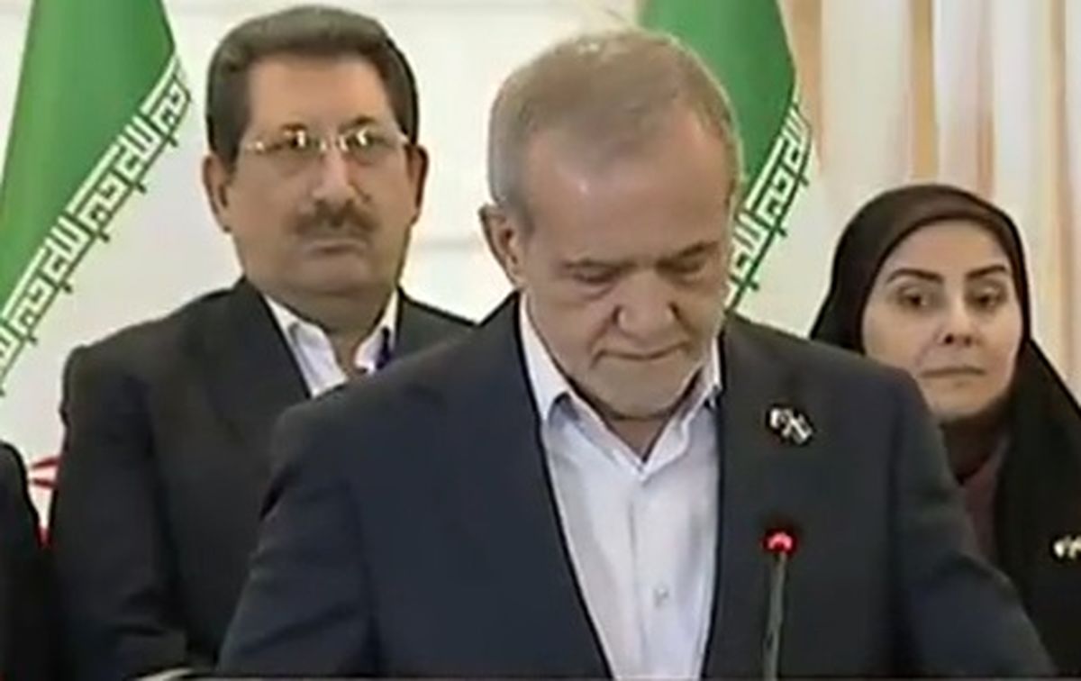 شعری که پزشکیان برای نخست‌وزیر پاکستان خواند