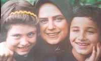 قابی از بازیگر دنیای شیرین و همسرش در یک مراسم