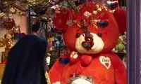 تصاویری از حال و هوای ولنتاین در سطح شهر تهران