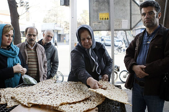 حامیان گران شدن نان و ماکارونی را ببینید