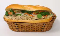 طرز تهیه ساندویچ مرغ ریش‌ریش خوشمزه در خانه