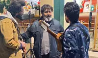 وقتی فرهاد اصلانی بی‌خبر وارد جمع موسیقی شد