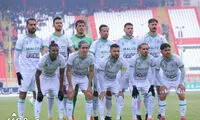 یک تیم علیه سپاهان، پرسپولیس و استقلال