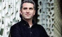 حضور غافلگیر‌کننده هوتن شکیبا در بیمارستان!