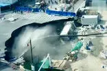 شکاف ناگهانی زمین در این بزرگراه خبرساز شد