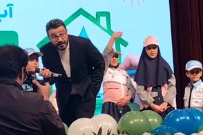 آبروریزی مجری صداوسیما هنگام اجرای یک برنامه