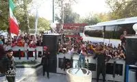 استقبال ویژه دختران در اصفهان از پرسپولیس