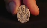 کشف اتفاقی طلسم باستانی توسط دختری سه ساله! 