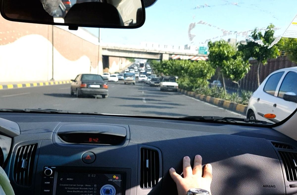 تعقیب و گریز ترسناک پلیس خلاف جهت اتوبان