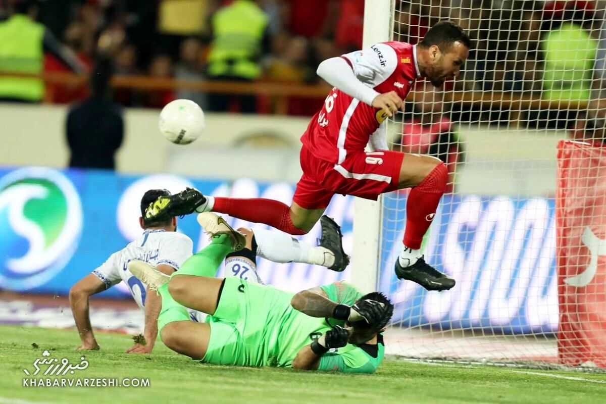 مهاجم پرسپولیس دربی را از دست داد