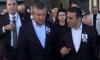 سیلی خوردن رئیس اپوزیسیون ترکیه در ملاعام