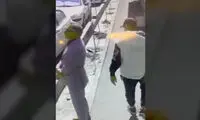 سارقی که وضع مالیش خوب است اما باز هم گوشی میدزدد!