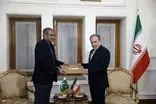 متن روی پاکتی که تحویل عراقچی شد