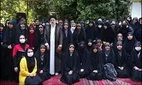 تصاویری از دخترانی که با رئیسی دیدار کردند