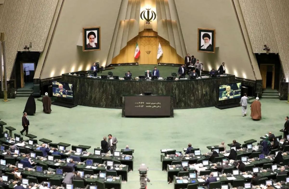   افزایش حقوق کارمندان به مشکل خورد! 