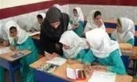نقاشی یک دانش‌آموز روی برگه برای گول زدن معلمش