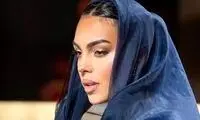  ژست عجیب و فوتبالی جورجینا با حوله حمام!