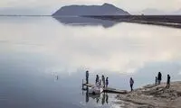 ویدئویی از بارش شدید باران وسط دریاچه ارومیه