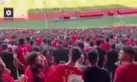 شور و حال تماشایی هواداران تراکتور در استادیوم