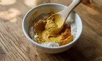  روش قطعی از بین بردن موهای زائد با زردچوبه!
